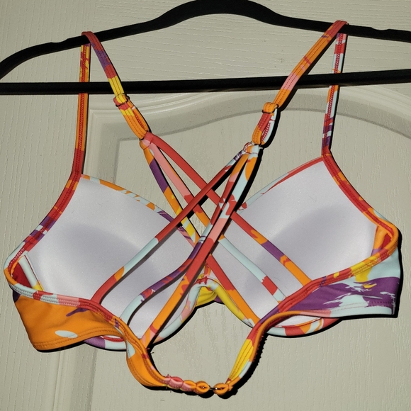 Relleciga Bikini Top - Picture 3 of 3